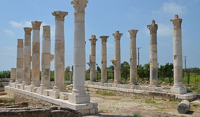 Soli-Pompeiopolis Kazılarında Tarihi Keşif: Sütunlu Cadde’de Yeni Sütunlar Ortaya Çıktı!