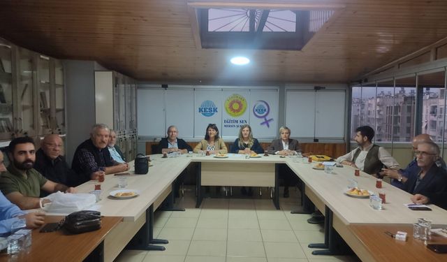 DEM Parti Mersin’den Barış Çağrısı: "Kayyım Politikaları Son Bulmalı"