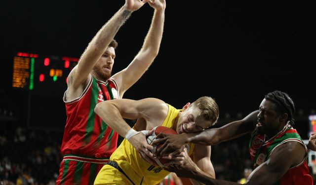 MSK, Karşıyaka Karşısında Soyunma Odasına Önde Gitti