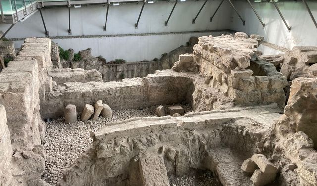 Tarsus’ta Danyal Peygamber’in Kabri Ziyaretçilerini Ağırladı