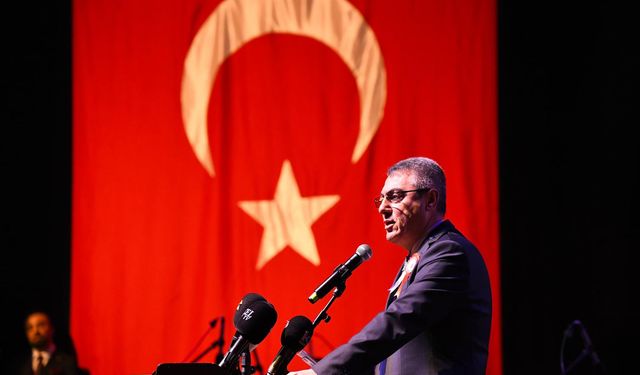 Vali Toros: “Öğretmen, Bir Ömre Sığmayan Değerdir”