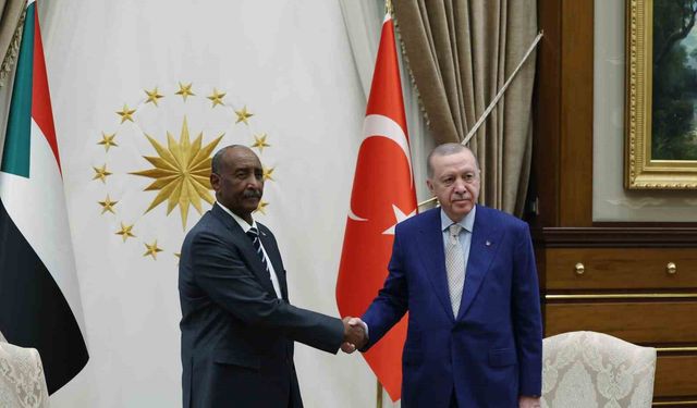 Cumhurbaşkanı Erdoğan, Sudan Egemenlik Konseyi Başkanı El Burhan İle Görüştü