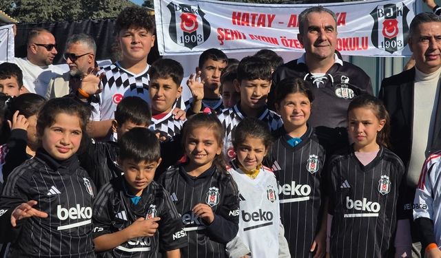 Depremzede Öğrencilere Beşiktaş Forması Kampanyası