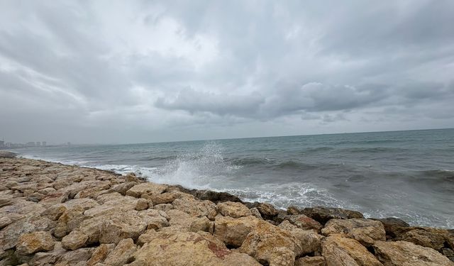 Mersin’de Yağmur Etkisini Sürdürüyor: Kentte Yağışlar Yarın da Devam Edecek