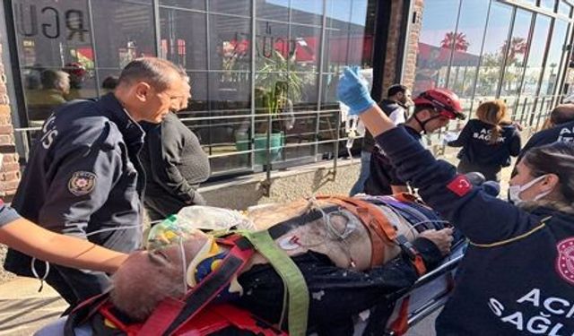 5. Kattan Düşen İşçi İş Makinesiyle Kurtarıldı