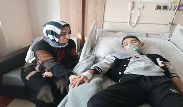 13 Yaşındaki Muhammed 52 Gündür Öksürüyor