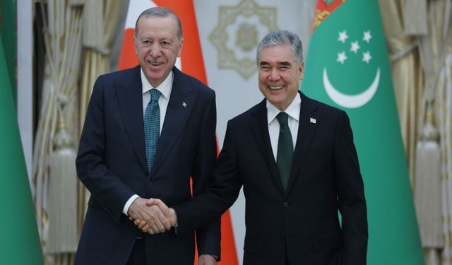 Cumhurbaşkanı Erdoğan, Türkmenistan'a gitti