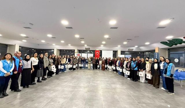 Dudu İrem Toros, Gençlerle Bir Araya Geldi