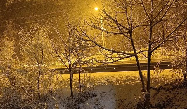 Mersin’de Beklenen Kar Yağışı Yılın Son Gününde Geldi