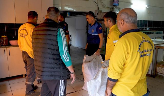 Tarsus’ta Hijyen Kurallarını İhlal Eden İşletme Mühürlendi