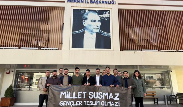 CHP Mersin Gençlik Kolları, Tutuklamalara Tepki Gösterdi