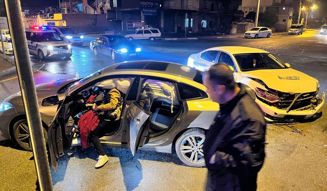 Tarsus’ta trafik kazası: 2 yaralı