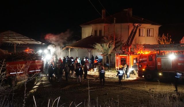 Kalorifer Patladı, Ev Kullanılmaz Hale Geldi