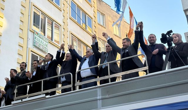AK Parti Akdeniz'de Görev Değişimi Yapıldı