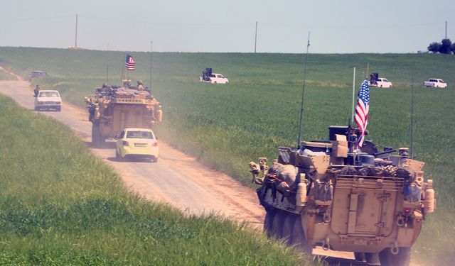 Suriye'de ABD ve Suriye Askerlerine Devriye Sırasında Saldırı