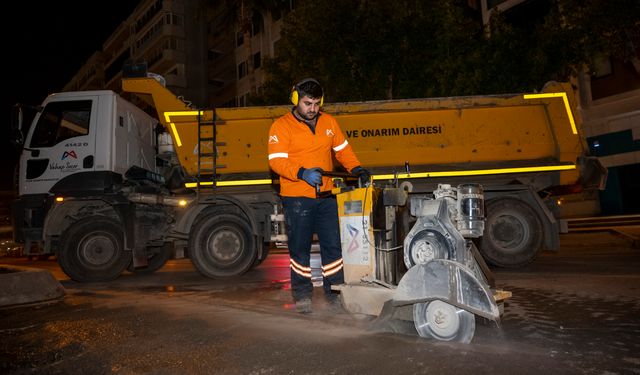Mersin Büyükşehir’den Yol Güvenliği için Gece Çalışması