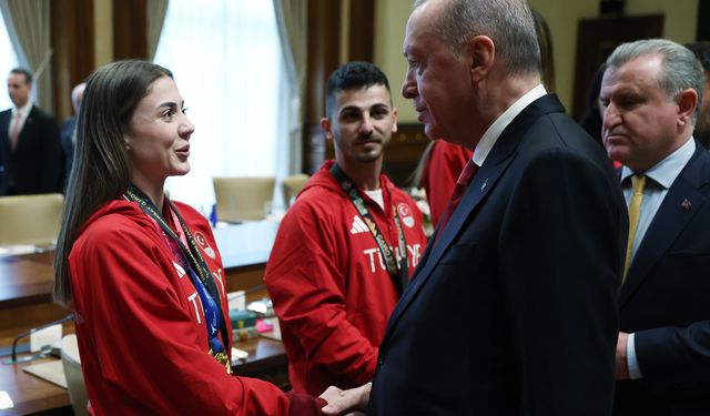 Cumhurbaşkanı Erdoğan, sporcuları kabul etti