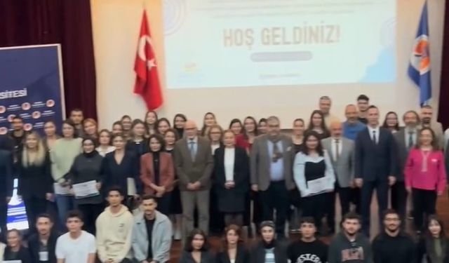 ÜNİDES Tarafından Sertifika Töreni Düzenlendi