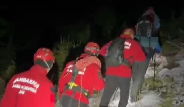 Adana- Dağda 3 Arkadaş Mahsur Kaldı