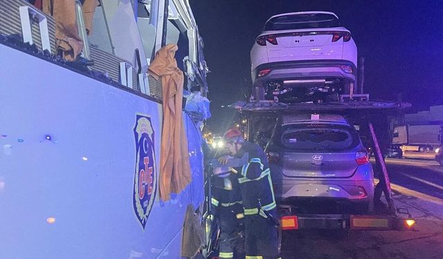 Mahkum taşıyan midibüsün de karıştığı zincirleme kazada 23 kişi yaralandı