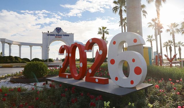 Mersin’de Yeni Yıl Coşkusu Sokaklara Taştı