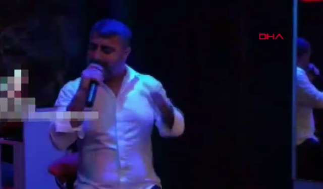 Hesabı Ödemeyince Mekandan Atılan Şahıs Geri Dönüp Solisti Öldürdü