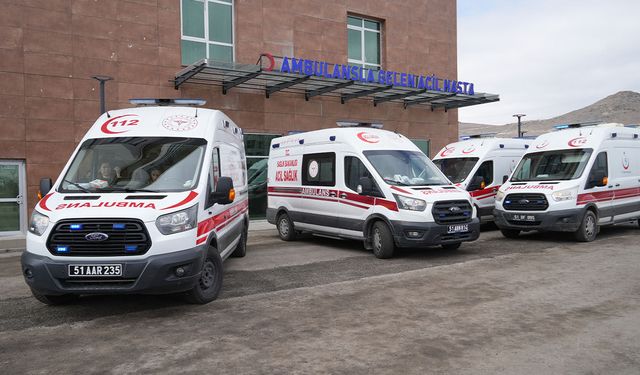 Tavuk döner yiyen 3 öğrenci zehirlendi