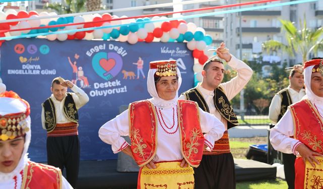 Mersin'de Engelli Politikaları Yazılı Dosyalarla Sunuldu