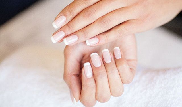 Tırnaklar Sağlığınız Hakkında Ne Söylüyor? İşte Dikkat Edilmesi Gereken Renkler