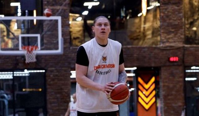 Yeni Transfer Alina Iaguupova İlk Antrenmanında Göz Doldurdu