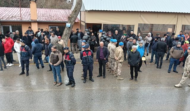 Toroslar’da Kalker Ocağı Projesine Halktan Büyük Tepki: ÇED Toplantısı Yaptırılmadı