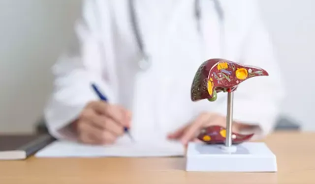 Hareketsizlik ve Kötü Beslenme Siroz Hastalığını Tetikliyor