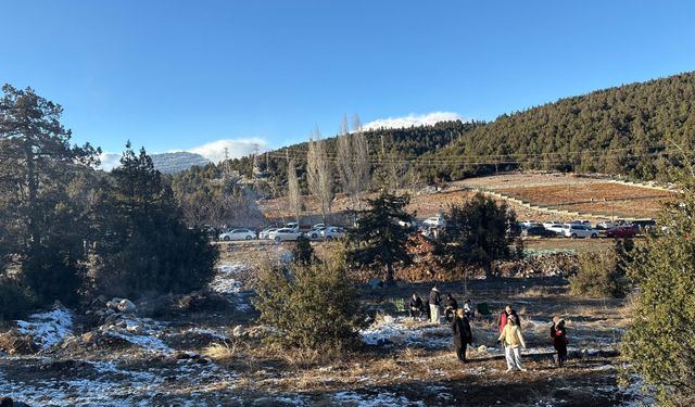 Mersin’in Yüksek Kesimlerinde Yılın İlk Gününde Kar Sevinci