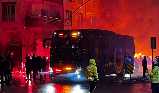 Galatasaray, Süper Kupa Finali İçin Gaziantep'te