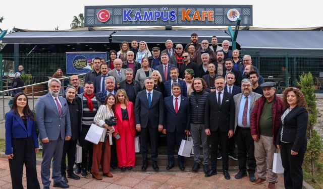 Mersin Valisi Toros, Gazetecilerle Buluştu