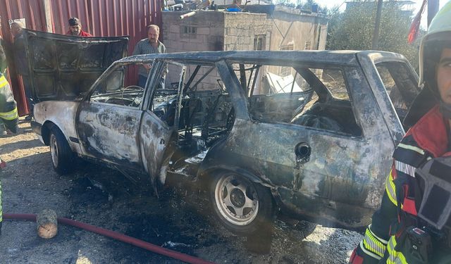 Mersin’de bakım yapılan araç alev alarak yandı