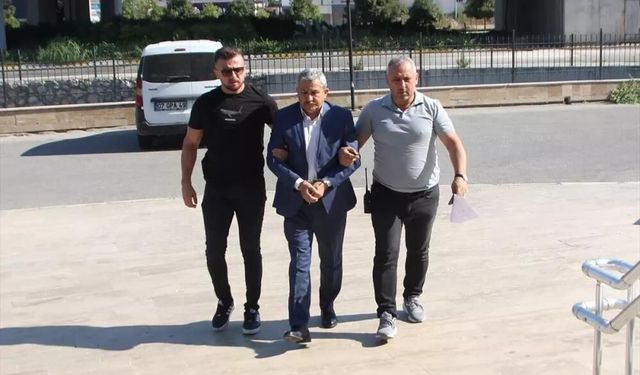 Eski Meclis Üyesini Öldüren Eski Belediye Başkan Yardımcısına Müebbet Hapis Cezası