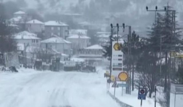 Sertavul Geçidi’nde olumsuz hava ulaşımı etkiliyor
