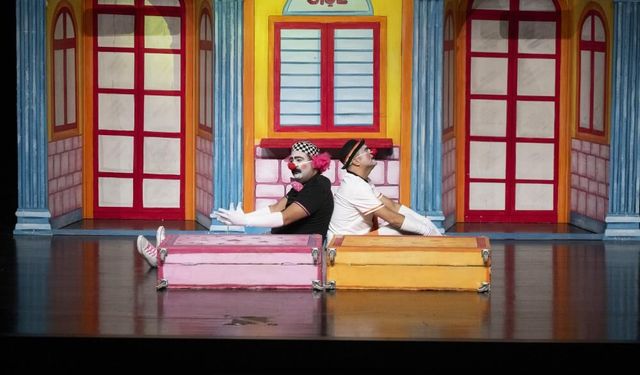 Çocuklar 5 Gün Boyunca Tiyatro İzleyecek