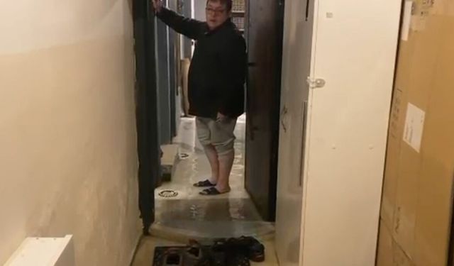 Sağanakla Birlikte Ev ve İş Yerlerini Su Bastı