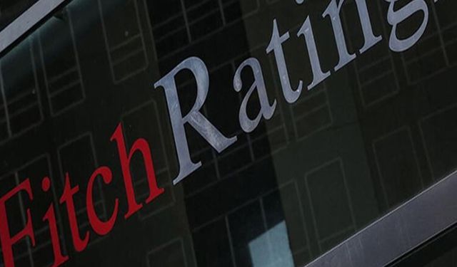 Fitch, Türkiye'nin Kredi Notunu Pozitife Çevirdi