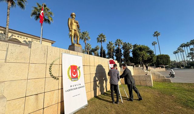 Mersin’de 10 Ocak Kutlaması: "Gazeteci Herkes Kaçarken Oraya Koşandır"
