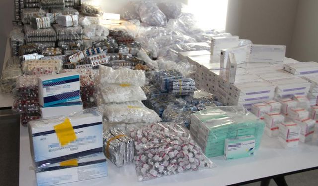 Mersin'de Piyasa Değeri 603 Milyon 400 Bin TL Kaçak İlaç Ele Geçirildi