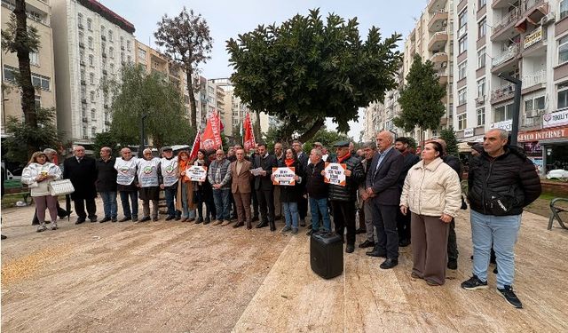 Mersin'de Migros İşçilerine Destek Eylemi