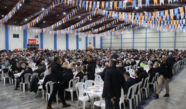 AK Parti Mersin İl Başkanlığı’ndan geleneksel iftar programı