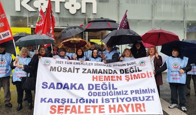 Emeklileri Yağmur Bile Engelleyemedi: "Geçinemiyoruz"