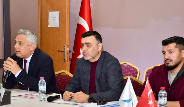 Silifke'de LGS'ye yönelik kapsamlı öğretmen çalıştayı başladı