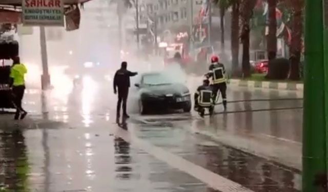 Park Halindeki Otomobil Yandı