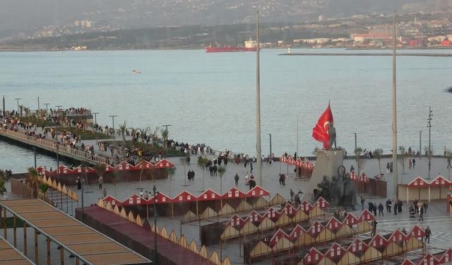 Yağışlardan sonra vatandaşlar sahile akın etti