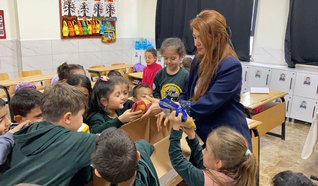 Minik öğrencilerden anlamlı destek